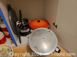 MaxSold Auction: Le Creuset Dutch Oven, Presto Pressure Canner Lid & Electric Slow Cooker - Sparks Glencoe (Maryland, USA) PARTNER MANAGED Downsizing Online Auction - Sparks Station Road