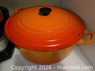 MaxSold Auction: Le Creuset Dutch Oven, Presto Pressure Canner Lid & Electric Slow Cooker - Sparks Glencoe (Maryland, USA) PARTNER MANAGED Downsizing Online Auction - Sparks Station Road