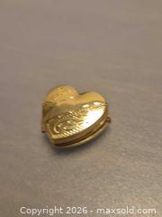 MaxSold Auction: 10K Yellow Gold Locket Pendant 3.0 g - Toronto (Ontario, Canada) PARTNER MANAGED Estate Sale Online Auction - Cobden Street