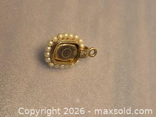 MaxSold Auction: 14K Gold Black Onyx Cabochon Pendant with Seed Pearls - Toronto (Ontario, Canada) PARTNER MANAGED Estate Sale Online Auction - Cobden