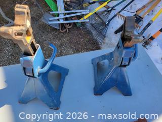 MaxSold Auction: 4 or 2 Sets of Car Jack Stands - East Zorra-Tavistock (Ontario, Canada) SELLER MANAGED Downsizing Online Auction - Highway 59 Lot 92