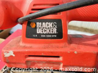 MaxSold Auction: Black & Decker & Skil Sanders - East Zorra-Tavistock (Ontario, Canada) SELLER MANAGED Downsizing Online Auction - Highway 59 Lot 92