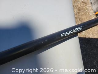 MaxSold Auction: Fiskars Extended Reach Tiller - East Zorra-Tavistock (Ontario, Canada) SELLER MANAGED Downsizing Online Auction - Highway 59 Lot 92