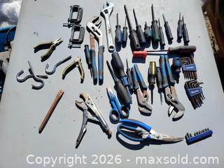 MaxSold Auction: Large Random Tool Lot - East Zorra-Tavistock (Ontario, Canada) SELLER MANAGED Downsizing Online Auction - Highway 59 Lot 92