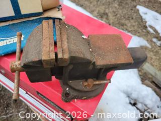 MaxSold Auction: Table Vise by Great Neck - East Zorra-Tavistock (Ontario, Canada) SELLER MANAGED Downsizing Online Auction - Highway 59 Lot 92