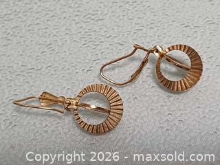 MaxSold Auction: 9K Gold Earrings Marked  - Toronto (Ontario, Canada) PARTNER MANAGED Reseller Online Auction - Queen Street West