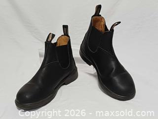 MaxSold Auction: Blundstone 558 Black Chelsea Boots Size 3 - Toronto (Ontario, Canada) PARTNER MANAGED Reseller Online Auction - Queen Street West