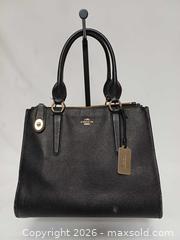 MaxSold Auction: Coach Crosby Grain Leather Carryall Tote Shoulder Handbag F33995 - Toronto (Ontario, Canada) PARTNER MANAGED Reseller Online Auction - Queen Street West