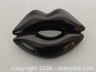 MaxSold Auction: Vintage Black Bakelite Lips Brooch - Toronto (Ontario, Canada) PARTNER MANAGED Reseller Online Auction - Queen Street West