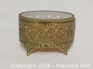 MaxSold Auction: Vintage Hollywood Regency Brass Filigree and Glass Jewelry Casket Box - Toronto (Ontario, Canada) PARTNER MANAGED Reseller Online Auction - Queen Street West