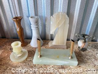 MaxSold Auction: Onyx Decorative Lot  - Vancouver (British Columbia, Canada) SELLER MANAGED Estate Sale Online Auction -  East 7th Avenue (STORAGE)