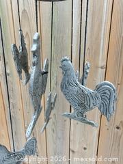 MaxSold Auction: Bird feeders & wind chimes D - Toronto (Ontario, Canada) Downsizing Online Auction - Kimbark Blvd 