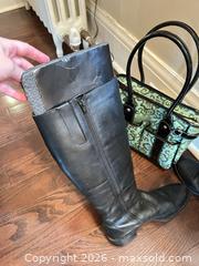 MaxSold Auction: Boots And Bag B  - Toronto (Ontario, Canada) Downsizing Online Auction - Kimbark Blvd 
