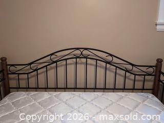 MaxSold Auction: Day Bed D - Toronto (Ontario, Canada) Downsizing Online Auction - Kimbark Blvd 