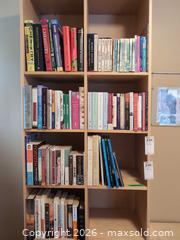 MaxSold Auction: Fiction and Nonfiction Books B - Toronto (Ontario, Canada) Downsizing Online Auction - Kimbark Blvd 