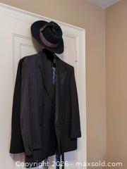 MaxSold Auction: Men's Suits and Goorin Bros Hat B - Toronto (Ontario, Canada) Downsizing Online Auction - Kimbark Blvd 