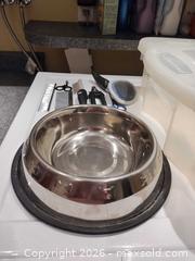 MaxSold Auction: Pet Supplies B - Toronto (Ontario, Canada) Downsizing Online Auction - Kimbark Blvd 