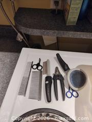 MaxSold Auction: Pet Supplies B - Toronto (Ontario, Canada) Downsizing Online Auction - Kimbark Blvd 