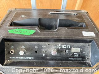 MaxSold Auction: Speaker B - Toronto (Ontario, Canada) Downsizing Online Auction - Kimbark Blvd 