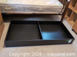 MaxSold Auction: Storage Drawer C - Toronto (Ontario, Canada) Downsizing Online Auction - Kimbark Blvd 