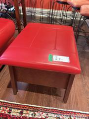 MaxSold Auction: Table and More D  - Toronto (Ontario, Canada) Downsizing Online Auction - Kimbark Blvd 