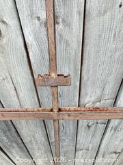 MaxSold Auction: Trellis D - Toronto (Ontario, Canada) Downsizing Online Auction - Kimbark Blvd 