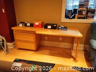 MaxSold Auction: Wood Desk D - Toronto (Ontario, Canada) Downsizing Online Auction - Kimbark Blvd 