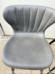 MaxSold Auction: Bar Stools - Toronto (Ontario, Canada) SELLER MANAGED Downsizing Online Auction - Wicksteed Wicksteed Avenue