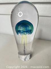 MaxSold Auction: Hand-Blown Blue & Green Glass Vase Sculpture, 9–11 in - San Jose (California, USA) SELLER MANAGED Downsizing Online Auction - East Humboldt Street