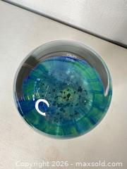 MaxSold Auction: Hand-Blown Blue & Green Glass Vase Sculpture, 9–11 in - San Jose (California, USA) SELLER MANAGED Downsizing Online Auction - East Humboldt Street