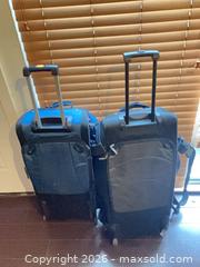 MaxSold Auction: Large Blue/Navy Wheeled Duffel Rolling Luggage, Polyester - Coquitlam (British Columbia, Canada) SELLER MANAGED Reseller Online Auction - Robson Drive