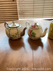 MaxSold Auction: Pair of Gladstone Bone China Teapots, Hand-Painted Chrysanthemum - Coquitlam (British Columbia, Canada) SELLER MANAGED Reseller Online Auction - Robson Drive