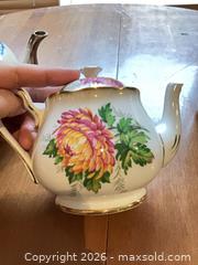 MaxSold Auction: Pair of Gladstone Bone China Teapots, Hand-Painted Chrysanthemum - Coquitlam (British Columbia, Canada) SELLER MANAGED Reseller Online Auction - Robson Drive