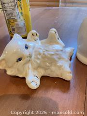 MaxSold Auction: Set of 3 White Porcelain/Ceramic Cat Figurines - Coquitlam (British Columbia, Canada) SELLER MANAGED Reseller Online Auction - Robson Drive