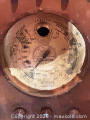 MaxSold Auction: Silvertone Model 4465 Tube Radio, 1930s-1940s, Wood Finish - Coquitlam (British Columbia, Canada) SELLER MANAGED Reseller Online Auction - Robson Drive