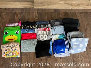 MaxSold Auction: Assorted clothing  - King (Ontario, Canada) SELLER MANAGED Moving Online Auction -  Wells Orchard Crescent