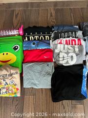 MaxSold Auction: Assorted clothing  - King (Ontario, Canada) SELLER MANAGED Moving Online Auction -  Wells Orchard Crescent