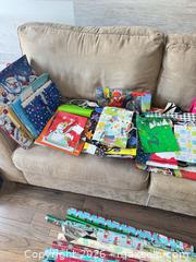 MaxSold Auction: Assorted Gift Wrap & Accessories (16–30 pcs) Holiday & Birthday - King (Ontario, Canada) SELLER MANAGED Moving Online Auction -  Wells Orchard Crescent