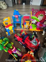 MaxSold Auction: Assorted toys  - King (Ontario, Canada) SELLER MANAGED Moving Online Auction -  Wells Orchard Crescent