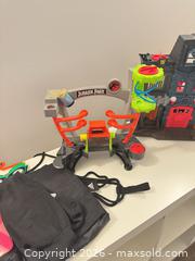 MaxSold Auction: Fisher-Price Imaginext & Jurassic Playset with Sports Accessories - King (Ontario, Canada) SELLER MANAGED Moving Online Auction -  Wells Orchard Crescent