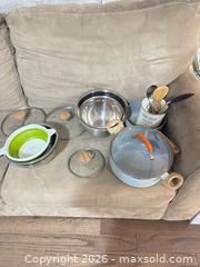 MaxSold Auction: Mixed Cookware & Kitchen Set with Pots, Lids, Bowls & Utensils - King (Ontario, Canada) SELLER MANAGED Moving Online Auction -  Wells Orchard Crescent