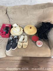 MaxSold Auction: Mixed Shoes, Hair Brushes, Kitchen Containers & Ceramic Pitcher Basin - King (Ontario, Canada) SELLER MANAGED Moving Online Auction -  Wells Orchard Crescent