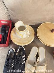 MaxSold Auction: Mixed Shoes, Hair Brushes, Kitchen Containers & Ceramic Pitcher Basin - King (Ontario, Canada) SELLER MANAGED Moving Online Auction -  Wells Orchard Crescent