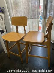 MaxSold Auction: kitchen chairs  - Clarington (Ontario, Canada) SELLER MANAGED Moving Online Auction - Cornish Drive
