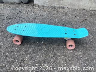 MaxSold Auction: Little kids skateboard  - Clarington (Ontario, Canada) SELLER MANAGED Moving Online Auction - Cornish Drive