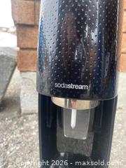 MaxSold Auction: Soda stream  - Clarington (Ontario, Canada) SELLER MANAGED Moving Online Auction - Cornish Drive