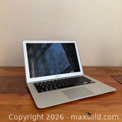 MaxSold Auction: Apple MacBook Air 13-inch Laptop, Model A1466  - Toronto (Ontario, Canada) SELLER MANAGED Reseller Online Auction -  Crouse Road (STORAGE)