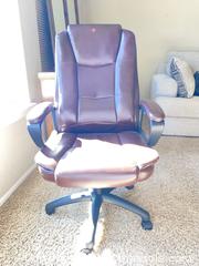 MaxSold Auction: Desk swivel chair - Erie (Colorado, USA) SELLER MANAGED Moving Online Auction - Madison Drive