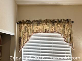 MaxSold Auction: Traditional Single Window Valance with Decorative Wooden Rod - Erie (Colorado, USA) SELLER MANAGED Moving Online Auction - Madison Drive