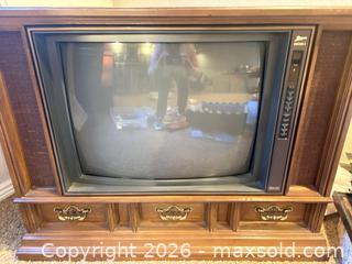 MaxSold Auction: Vintage Console TV - Erie (Colorado, USA) SELLER MANAGED Moving Online Auction - Madison Drive